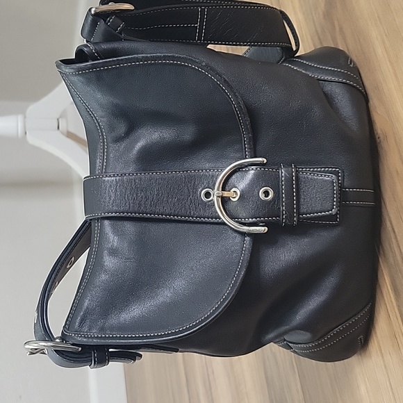 Coach Handbags - Coach Black Leather Shoulder Bag